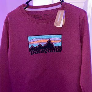 SOLD Women's Patagonia Sweatshirt NEW WITH TAGS